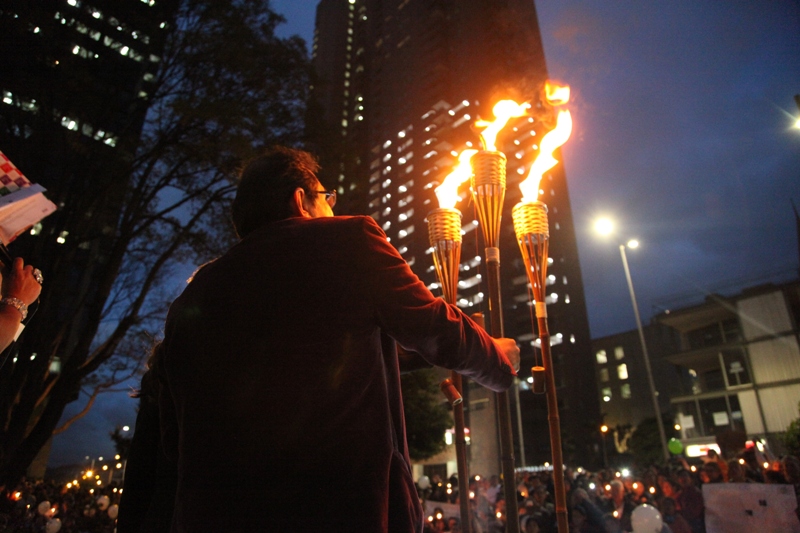encendida la llama de la paz